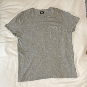 Large Hudson short sleeve crew neck pocket Gray t-shirt.